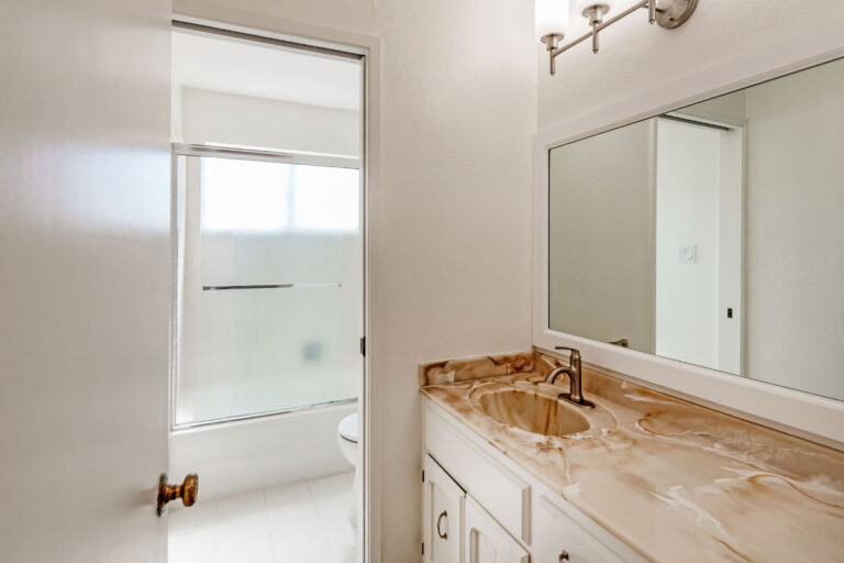 Hall Bath (1)