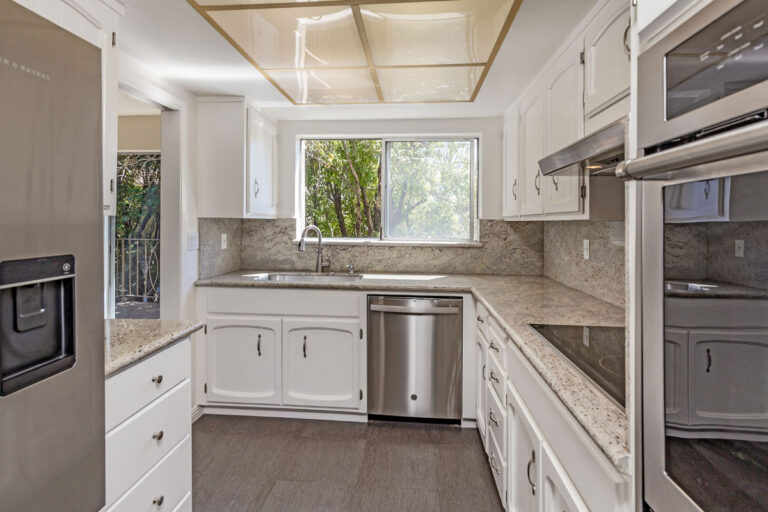 Kitchen (1)