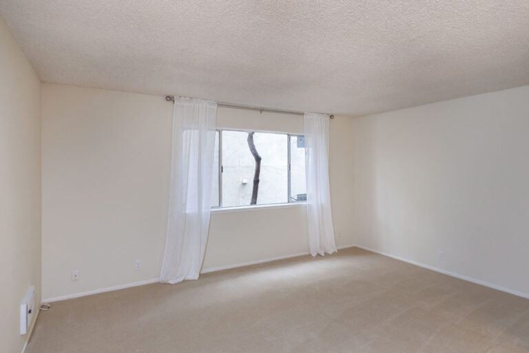Main Bedroom (1)